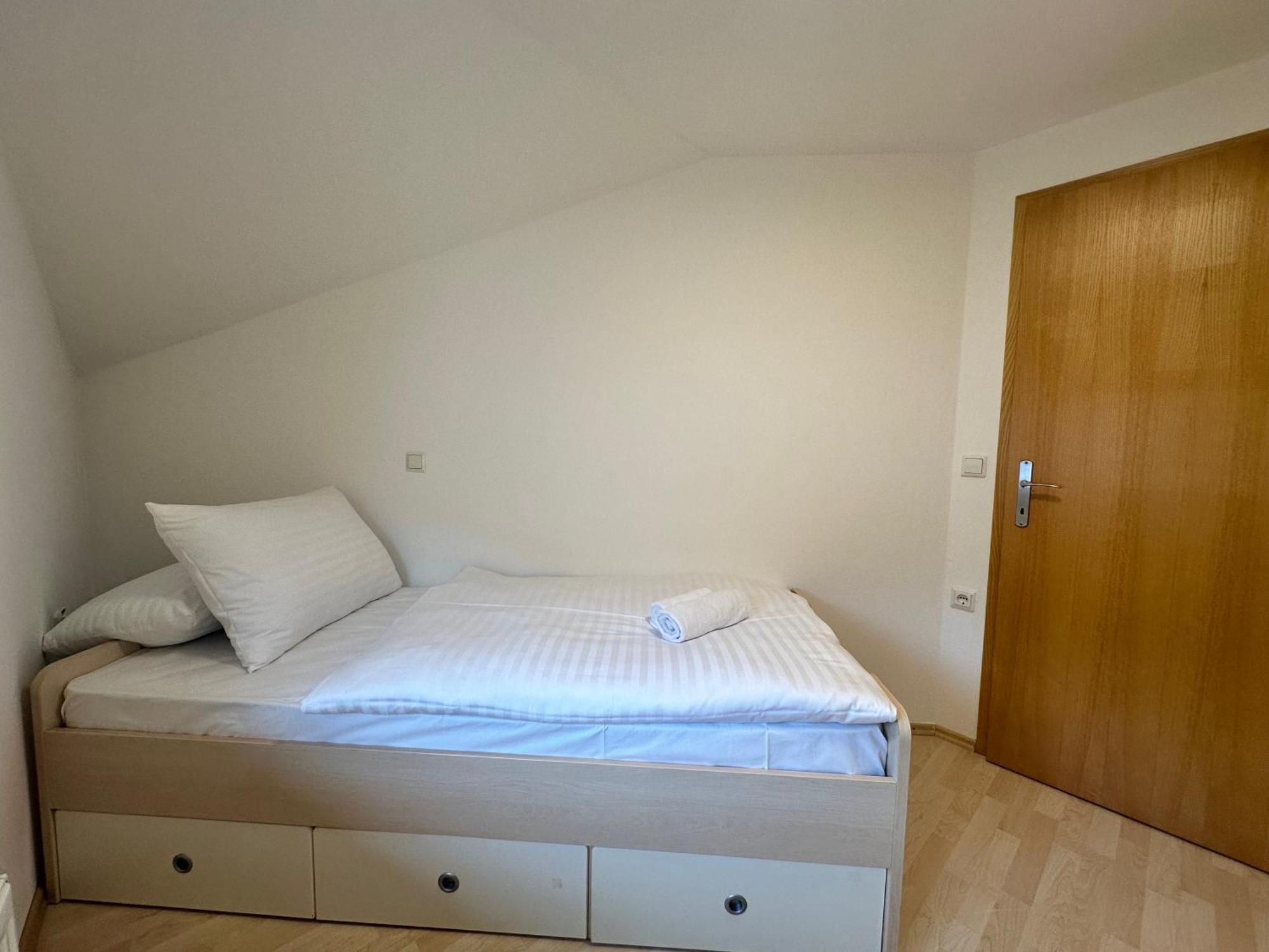 Apartment Izba Snovik Laze v Tuhinju Eksteriør bilde